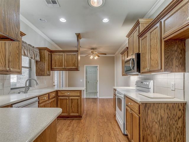 12515 W Greenlea Chase, Oklahoma City, OK 73170