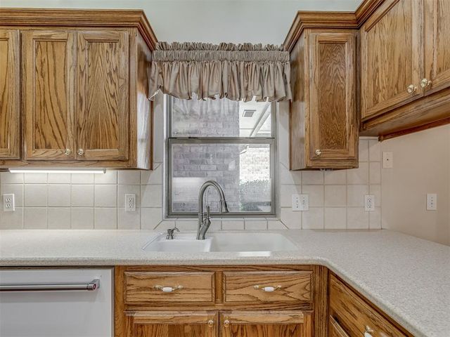 12515 W Greenlea Chase, Oklahoma City, OK 73170