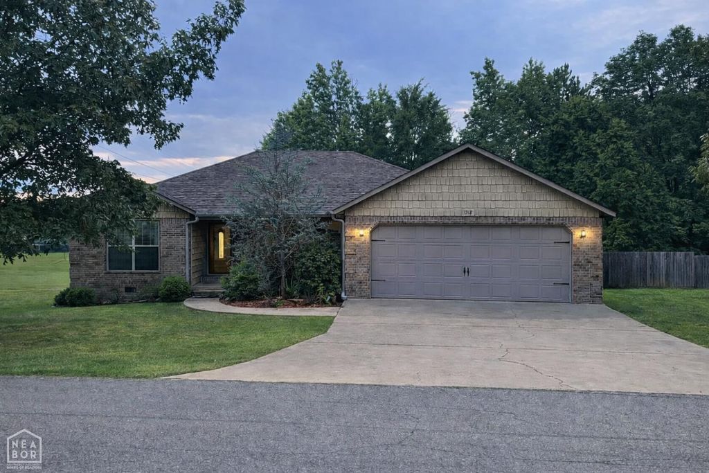 1312 N 20th Street N, Paragould, AR 72450