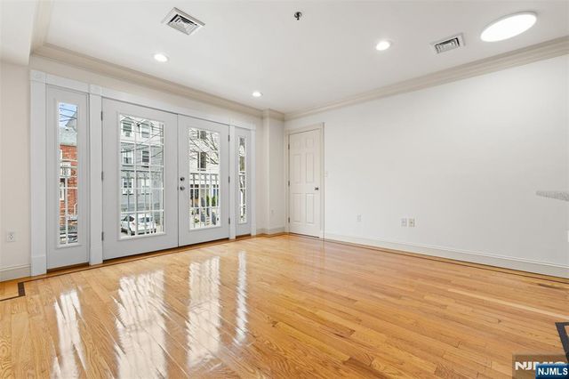 317 11th Street 2, Union City, NJ 07087