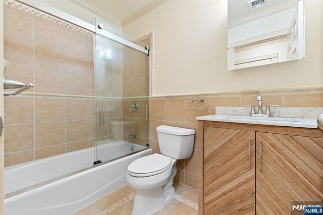 317 11th Street 2, Union City, NJ 07087