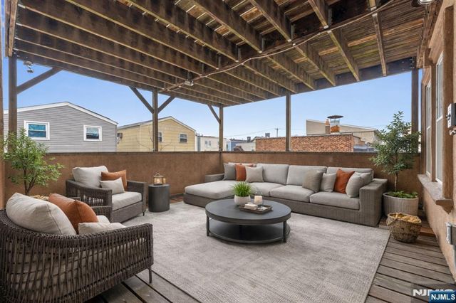 317 11th Street 2, Union City, NJ 07087