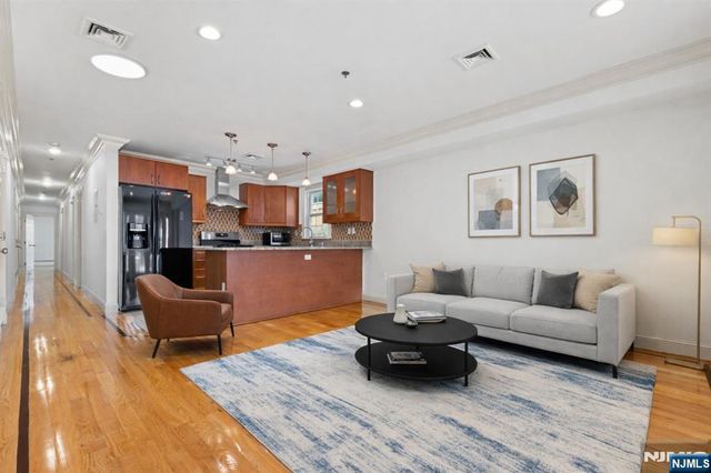 317 11th Street 2, Union City, NJ 07087