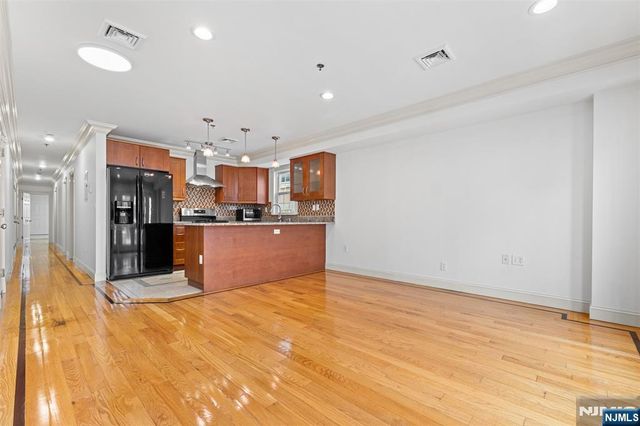 317 11th Street 2, Union City, NJ 07087