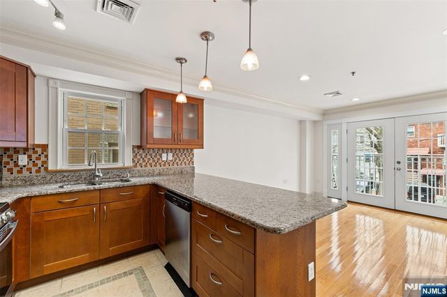 317 11th Street 2, Union City, NJ 07087