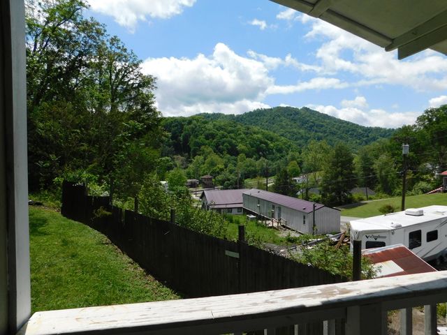 112 Sukey Ridge Road, Baxter, KY 40806