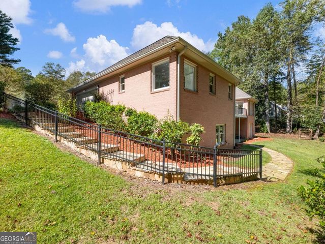 141 Willows Court, Cleveland, GA 30528