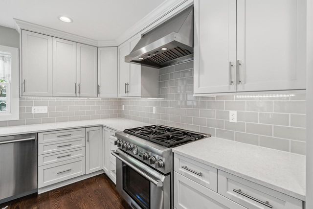 13 Cedar Point DRIVE, Williams Bay, WI 53191