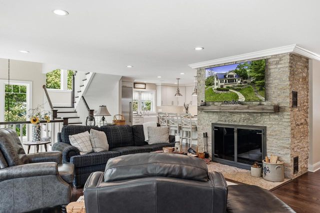 13 Cedar Point DRIVE, Williams Bay, WI 53191