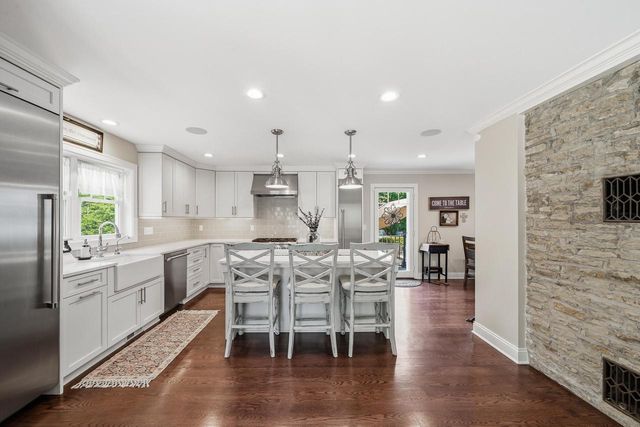 13 Cedar Point DRIVE, Williams Bay, WI 53191