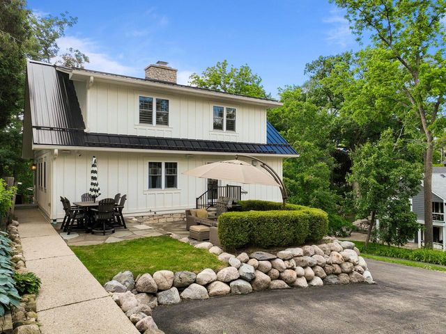 13 Cedar Point DRIVE, Williams Bay, WI 53191