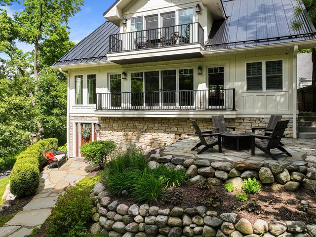 13 Cedar Point DRIVE, Williams Bay, WI 53191