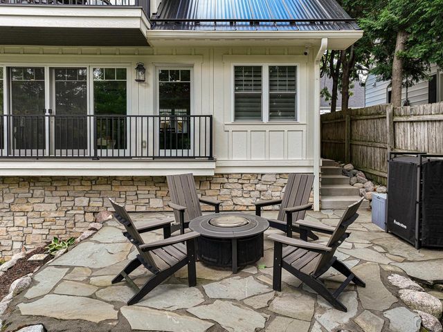 13 Cedar Point DRIVE, Williams Bay, WI 53191