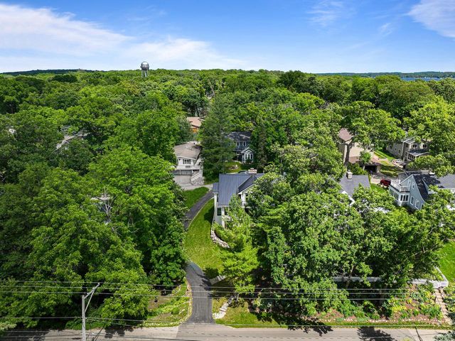 13 Cedar Point DRIVE, Williams Bay, WI 53191