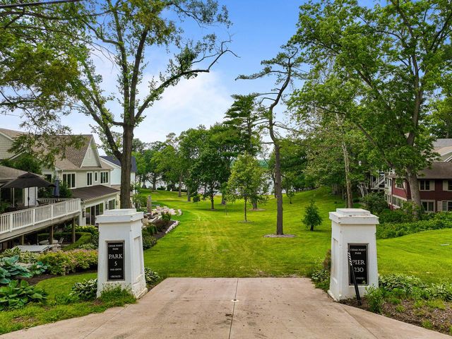 13 Cedar Point DRIVE, Williams Bay, WI 53191
