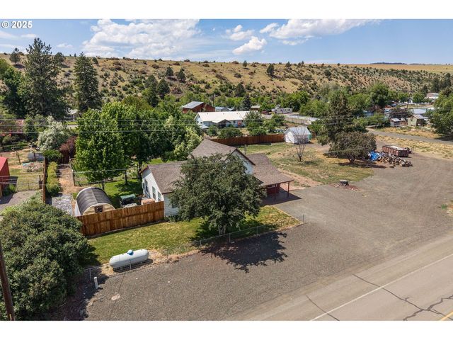 250 N JOHNSON St, Prairie City, OR 97869