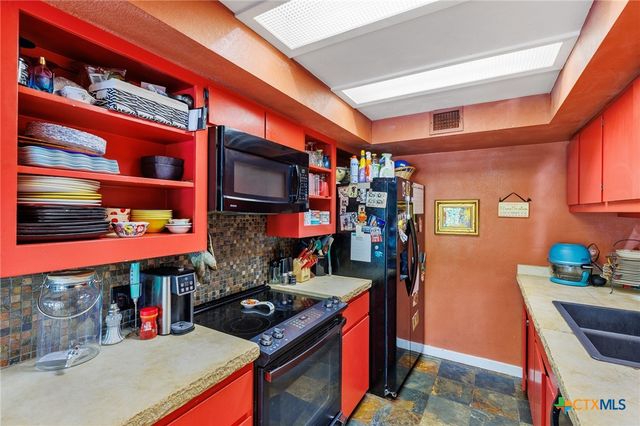 4842 W Fm 2147, Horseshoe Bay, TX 78657