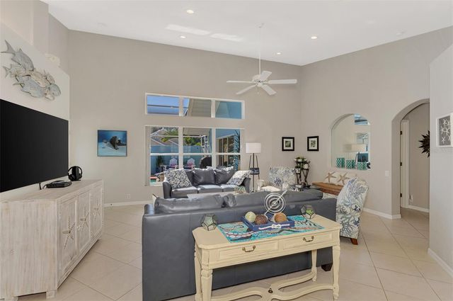 335 SAINT GEORGE COURT 1, Venice, FL 34293