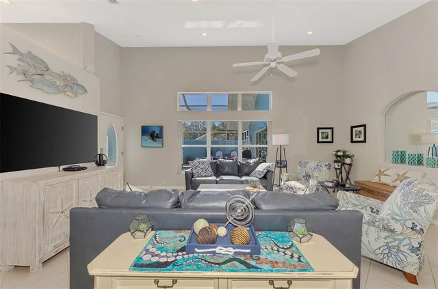 335 SAINT GEORGE COURT 1, Venice, FL 34293