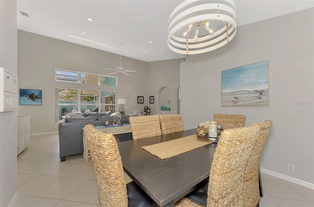 335 SAINT GEORGE COURT 1, Venice, FL 34293