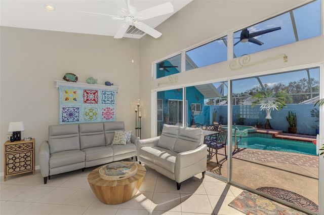 335 SAINT GEORGE COURT 1, Venice, FL 34293