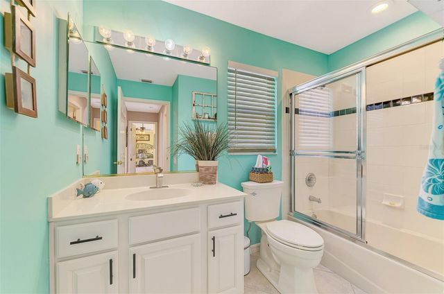 335 SAINT GEORGE COURT 1, Venice, FL 34293