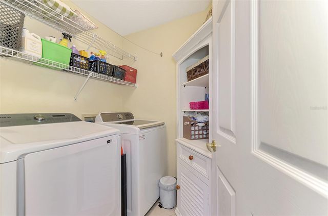 335 SAINT GEORGE COURT 1, Venice, FL 34293