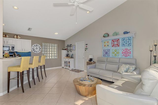 335 SAINT GEORGE COURT 1, Venice, FL 34293