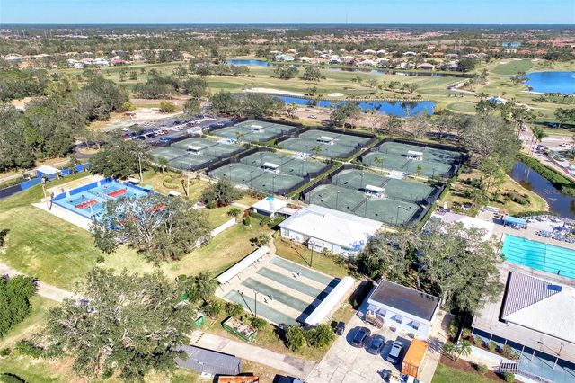 335 SAINT GEORGE COURT 1, Venice, FL 34293