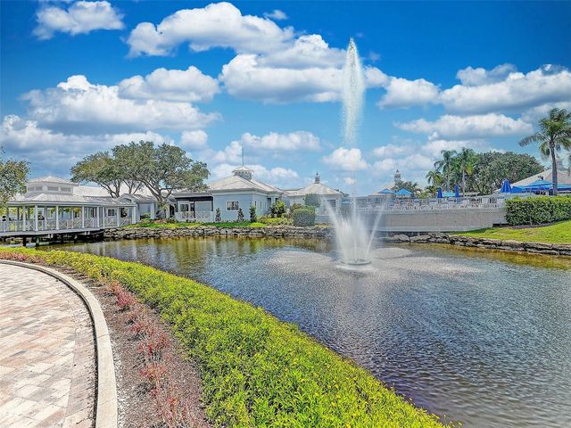 335 SAINT GEORGE COURT 1, Venice, FL 34293