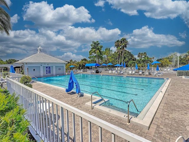 335 SAINT GEORGE COURT 1, Venice, FL 34293