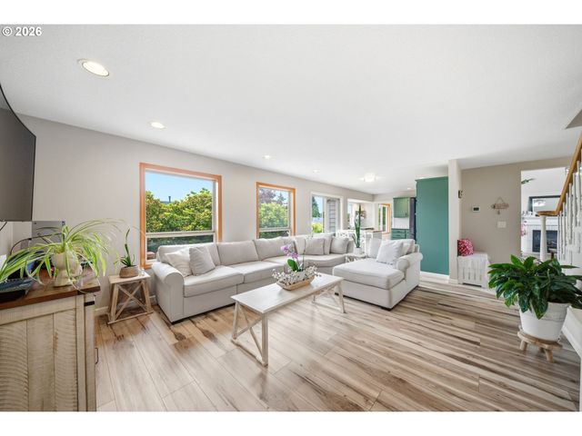 2718 Ne 92ND Cir, Vancouver, WA 98665