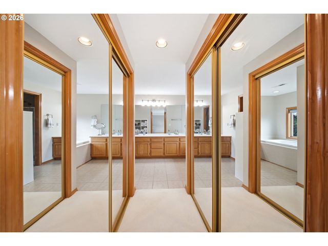 2718 Ne 92ND Cir, Vancouver, WA 98665