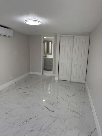 2423 Scott Street, Hollywood, FL 33020