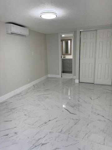 2423 Scott Street, Hollywood, FL 33020