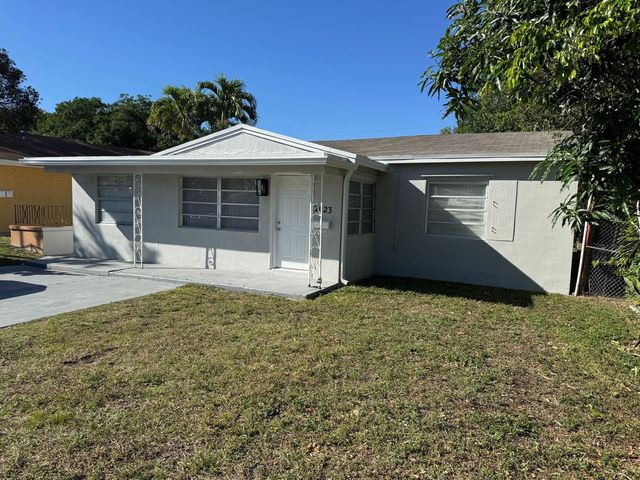 2423 Scott Street, Hollywood, FL 33020