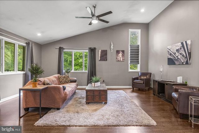 2509 RIVERTON RD, Cinnaminson, NJ 08077