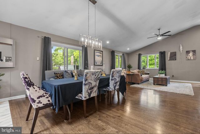 2509 RIVERTON RD, Cinnaminson, NJ 08077