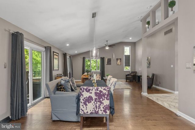 2509 RIVERTON RD, Cinnaminson, NJ 08077