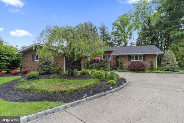 2509 RIVERTON RD, Cinnaminson, NJ 08077