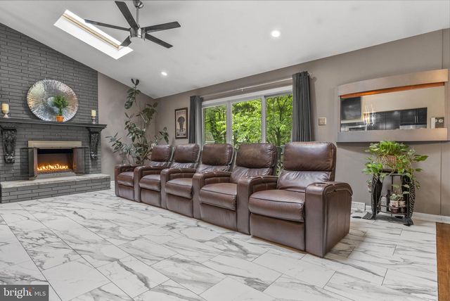 2509 RIVERTON RD, Cinnaminson, NJ 08077