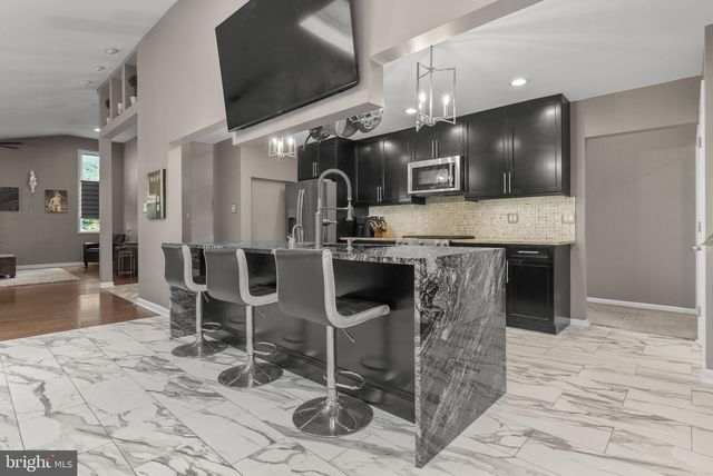 2509 RIVERTON RD, Cinnaminson, NJ 08077
