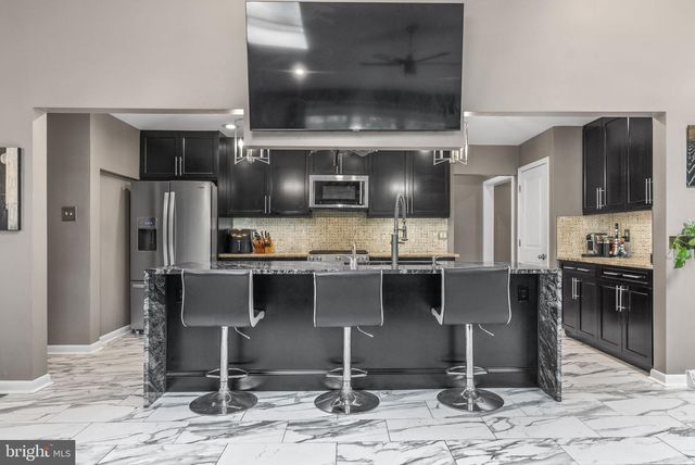 2509 RIVERTON RD, Cinnaminson, NJ 08077