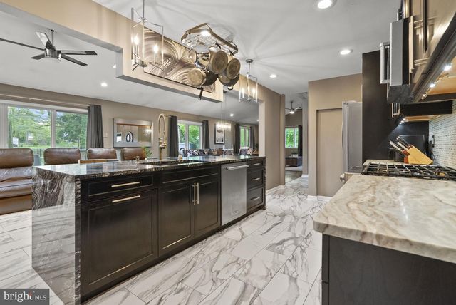 2509 RIVERTON RD, Cinnaminson, NJ 08077