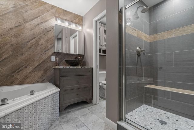 2509 RIVERTON RD, Cinnaminson, NJ 08077