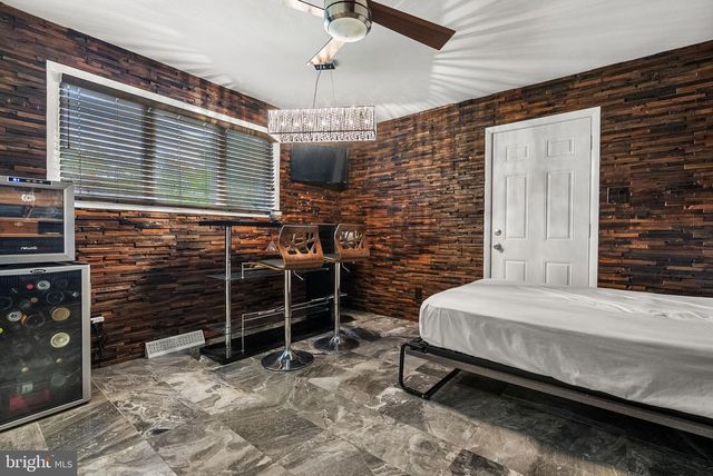 2509 RIVERTON RD, Cinnaminson, NJ 08077