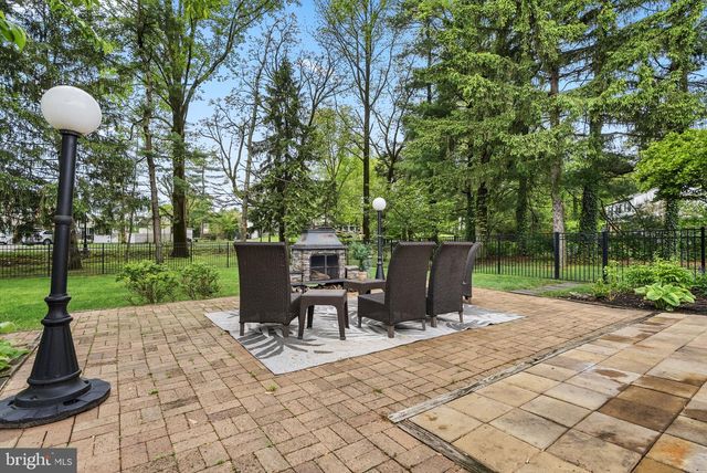 2509 RIVERTON RD, Cinnaminson, NJ 08077