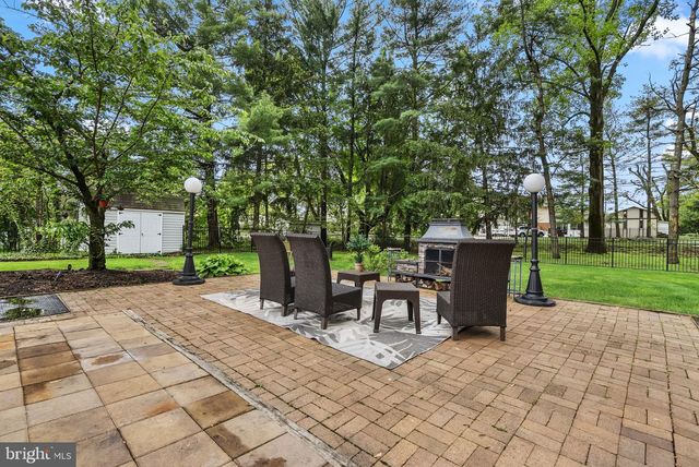 2509 RIVERTON RD, Cinnaminson, NJ 08077