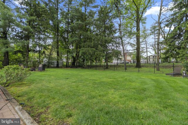 2509 RIVERTON RD, Cinnaminson, NJ 08077
