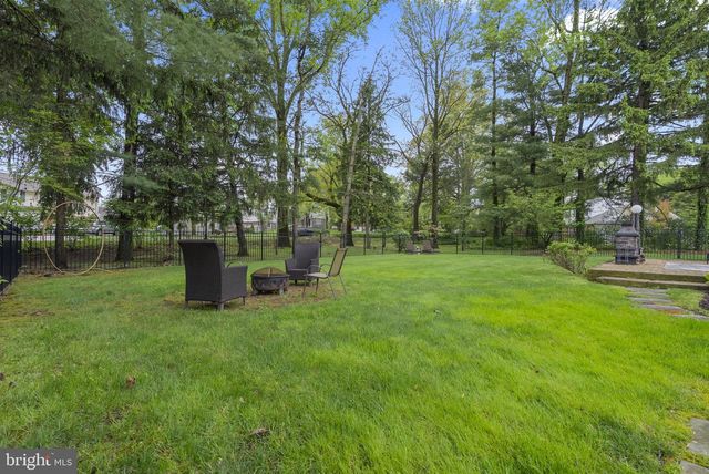 2509 RIVERTON RD, Cinnaminson, NJ 08077